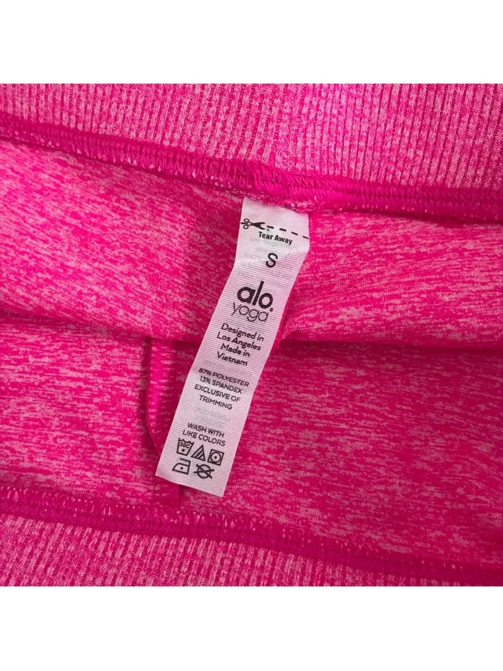 LIKE NEW ALO Yoga ALOSOFT Capri Leggings Neon Heathered Pink